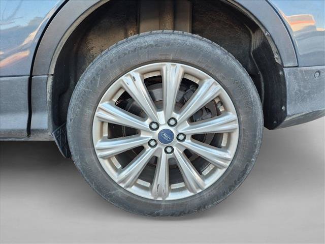 Used 2018 Ford Escape Titanium w/ Ford Safe & Smart Package AWD/4WD image 13