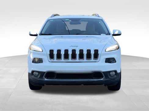 Used 2017 Jeep Cherokee Limited image 8