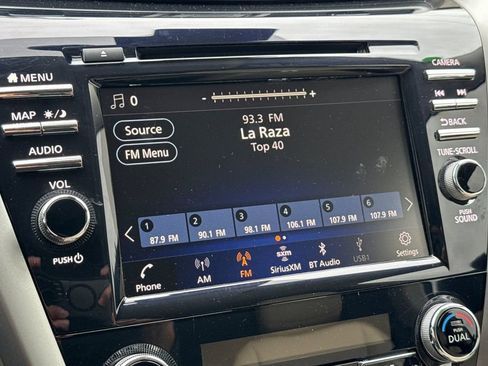 Used 2024 Nissan Murano SL image 16