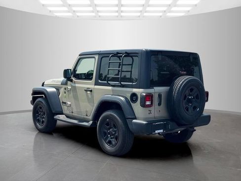 Certified 2022 Jeep Wrangler Sport AWD/4WD image 5