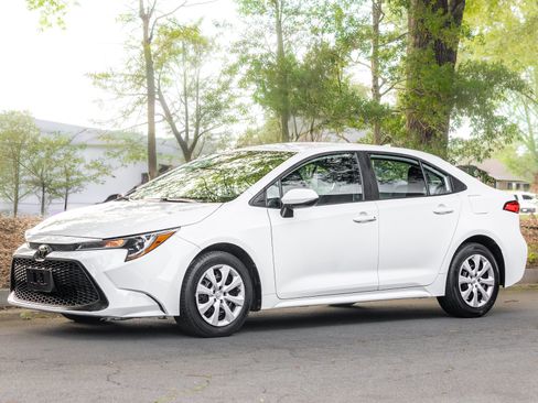 Used 2021 Toyota Corolla LE FWD image 50