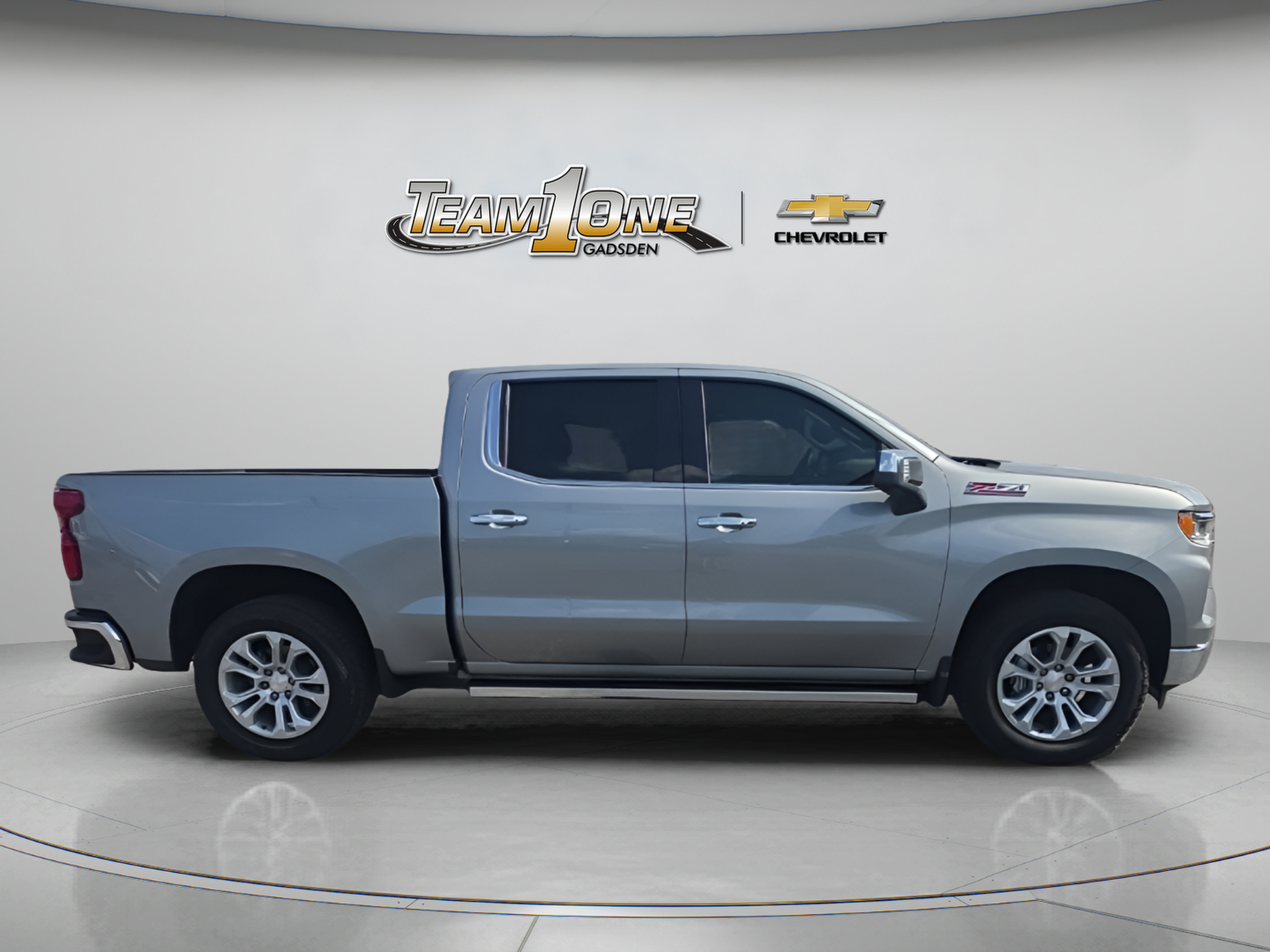 Used 2026 Chevrolet Silverado 1500 LTZ w/ LTZ Premium Package AWD/4WD image 9