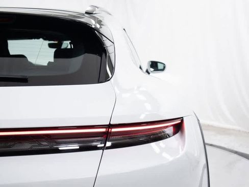 Certified 2025 Porsche Taycan 4S image 37