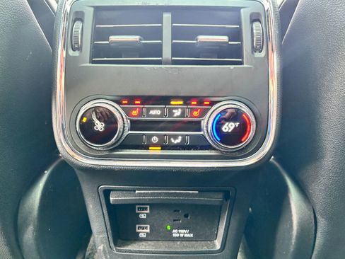 Used 2019 Lincoln Continental Reserve AWD/4WD image 22