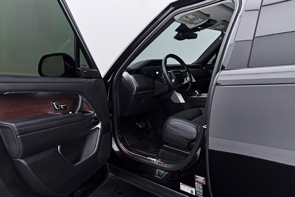 Used 2024 Land Rover Range Rover SE AWD/4WD image 32