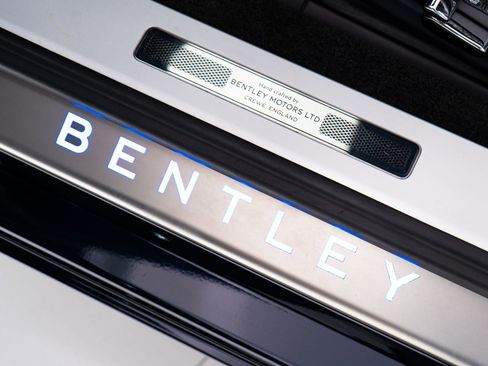 Used 2021 Bentley Continental GT AWD/4WD image 21