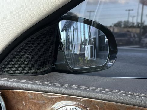 Used 2017 Mercedes-Benz E 300 4MATIC image 33