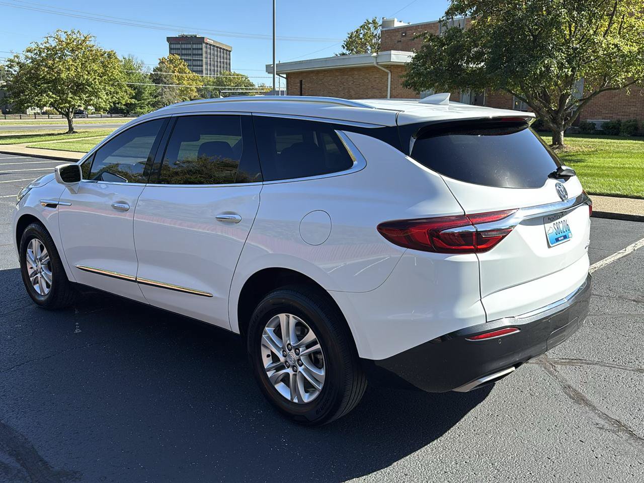 Used 2019 Buick Enclave Essence AWD/4WD image 5