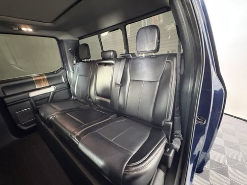Used 2019 Ford F150 Lariat w/ Equipment Group 502A Luxury AWD/4WD image 18
