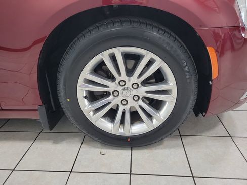 Used 2019 Chrysler 300 Touring w/ Driver Convenience Group RWD image 50
