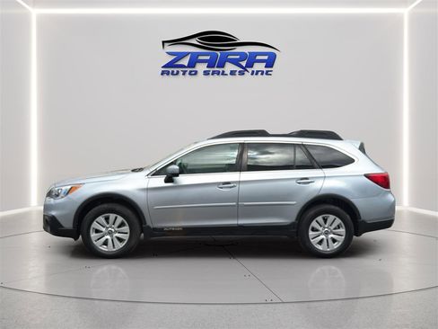 Used 2017 Subaru Outback 2.5i Premium AWD/4WD image 4
