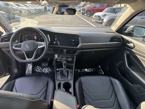 Used 2023 Volkswagen Jetta SEL image 12