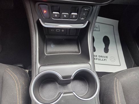 Used 2018 GMC Terrain SLE FWD image 13