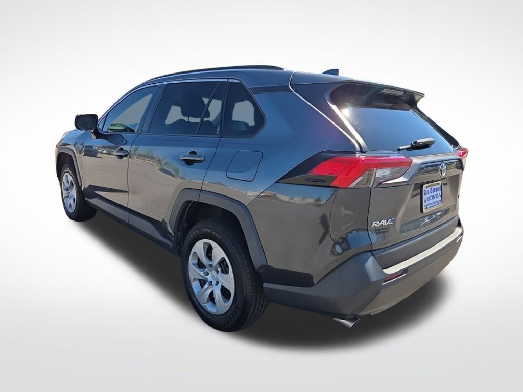 Used 2020 Toyota RAV4 LE FWD image 7