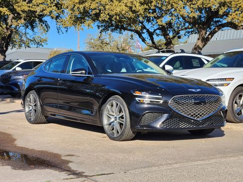 Used 2023 Genesis G70 2.0T image 3