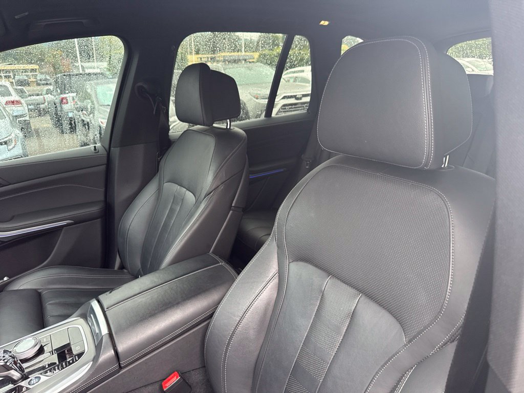 Used 2022 BMW X5 xDrive40i w/ M Sport Package AWD/4WD image 4