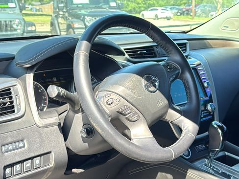 Used 2020 Nissan Murano Platinum w/ Cargo Package FWD image 10