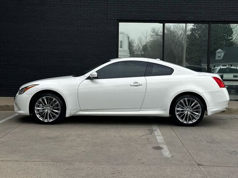 Used 2011 INFINITI G37 x Coupe w/ Premium Pkg image 17
