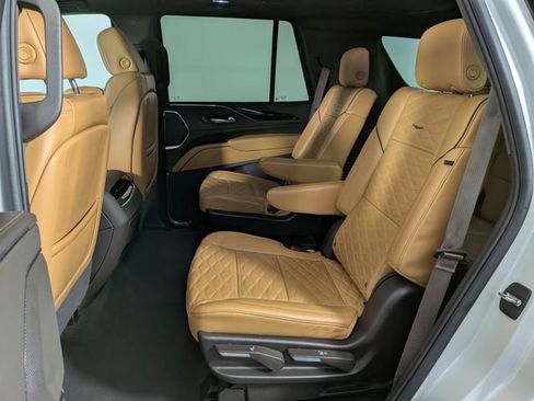 Certified 2024 Cadillac Escalade Premium Luxury w/ LPO, Floor Liner Package AWD/4WD image 27