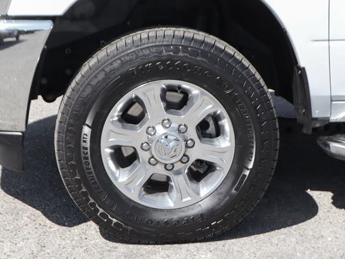 Used 2024 RAM 3500 Big Horn AWD/4WD image 44