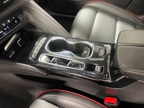 Used 2023 Buick Envision Essence w/ Sport Touring Package image 17