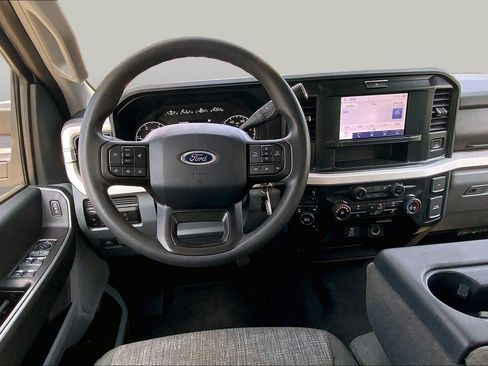 Used 2026 Ford F250 XLT AWD/4WD image 6