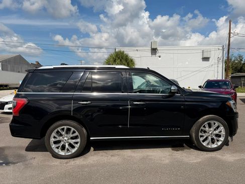 Used 2018 Ford Expedition Platinum AWD/4WD image 6