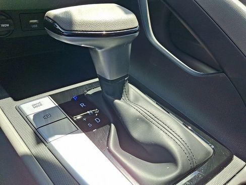 Used 2023 Hyundai Elantra SEL FWD image 15