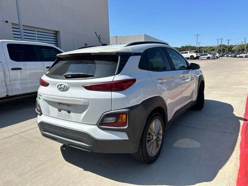 Used 2021 Hyundai Kona SEL FWD image 3