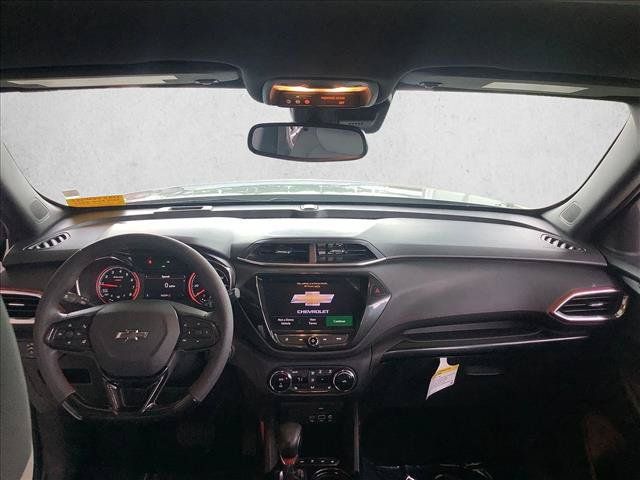 Used 2023 Chevrolet TrailBlazer RS w/ Technology Package FWD image 18