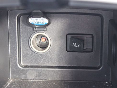 Used 2011 Toyota Camry LE image 33