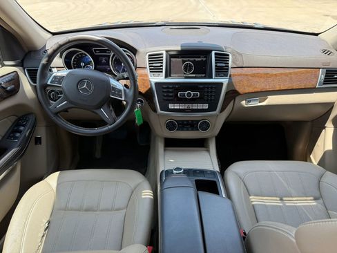 Used 2014 Mercedes-Benz GL 450 4MATIC image 16