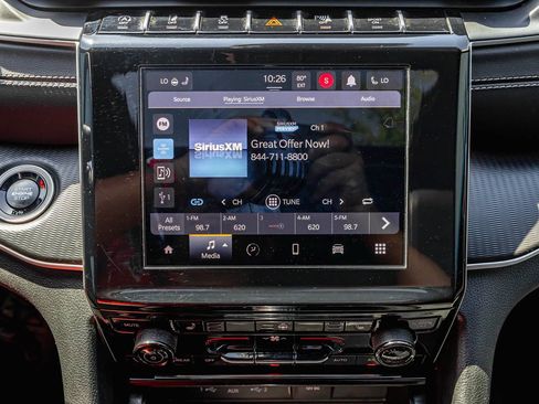 Used 2025 Jeep Grand Cherokee L Altitude RWD image 14