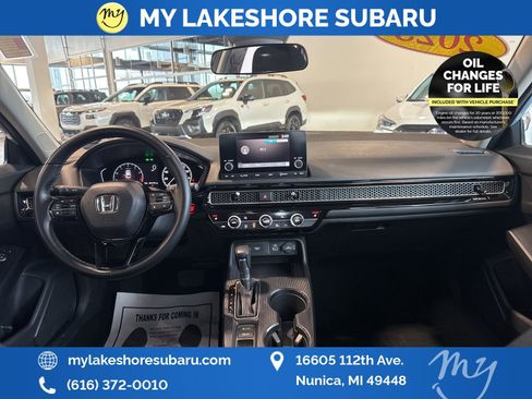 Used 2023 Honda Civic EX image 10