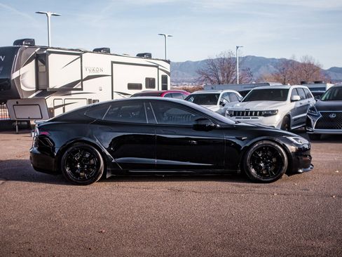 Used 2022 Tesla Model S Plaid image 8