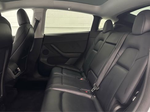 Used 2021 Tesla Model Y Performance image 15