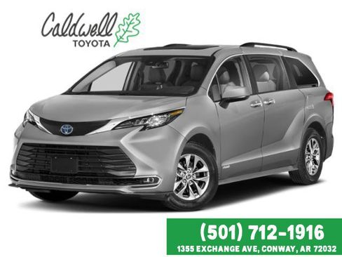 Used 2024 Toyota Sienna XLE FWD image 5
