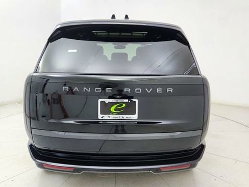 Used 2025 Land Rover Range Rover SE image 5