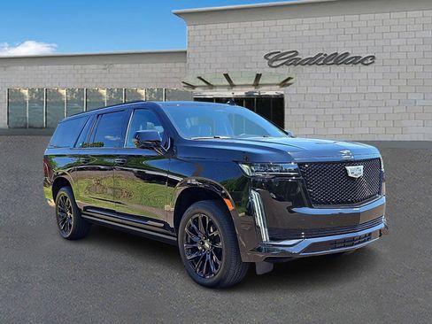 Used 2024 Cadillac Escalade ESV Sport Platinum w/ LPO, ONYX Package AWD/4WD image 3