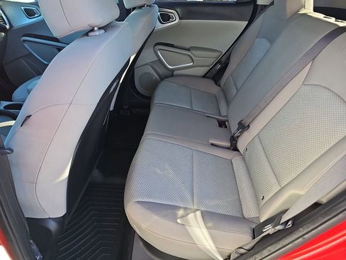 Used 2022 Kia Soul LX w/ Technology Package image 16