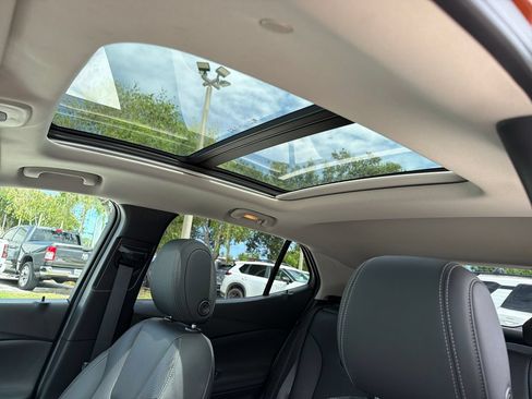 Used 2021 Buick Encore GX Essence w/ Advanced Technology Package FWD image 16
