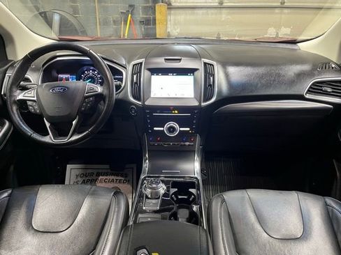 Used 2019 Ford Edge Titanium w/ Equipment Group 301A image 5