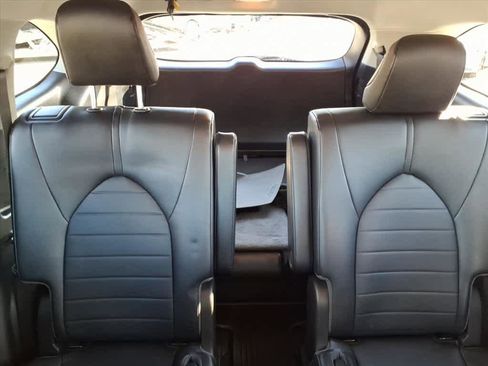 Used 2023 Toyota Highlander XLE image 19