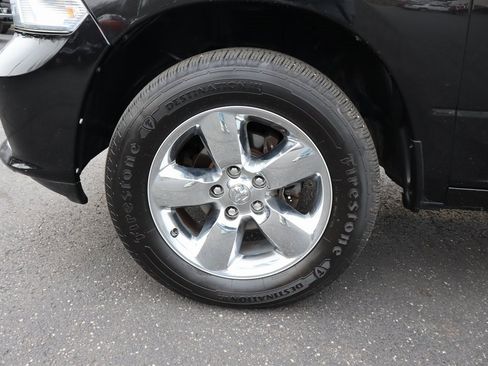 Used 2017 RAM 1500 Express image 30