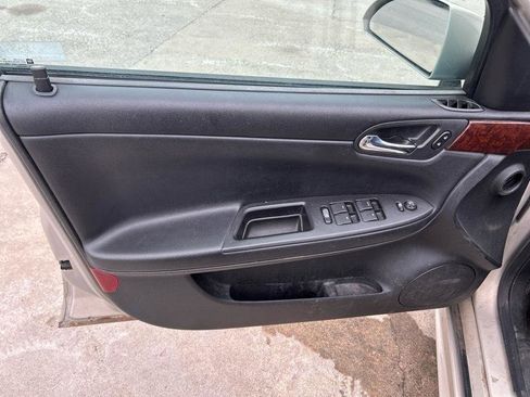 Used 2010 Chevrolet Impala LS image 6