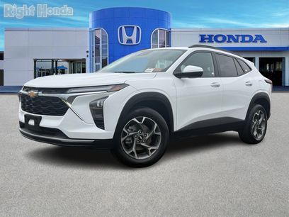 Used 2025 Chevrolet Trax LT