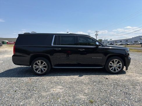 Used 2020 Chevrolet Suburban Premier AWD/4WD image 6