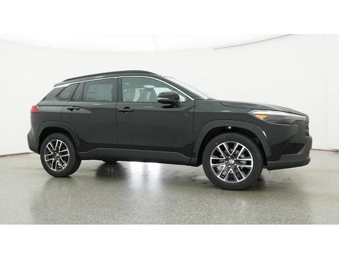 New 2026 Toyota Corolla Cross XLE w/ Convenience Package FWD image 28