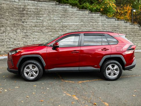 Certified 2020 Toyota RAV4 LE image 9