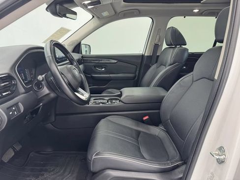 Used 2023 Honda Pilot Elite image 19